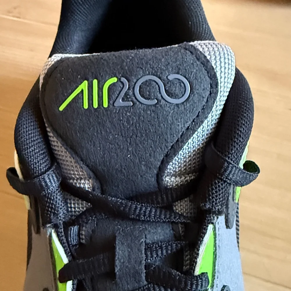 NIKE AIR MAX 200 PS ATHLETIC RUNNING WALKING SHOE CHARCOAL ELECTRIC GREEN SIZE 7